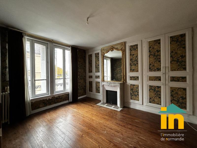 Maison de ville - 221 m² - 8 pièces