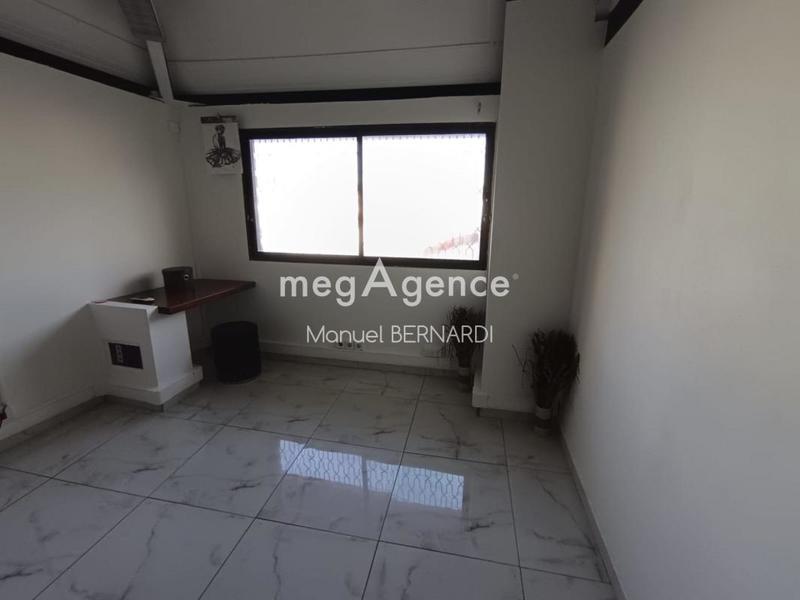 Bureau - 13 m² - 1 pièce