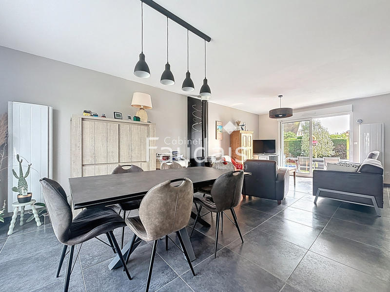 Maison - 122 m² - 6 pièces