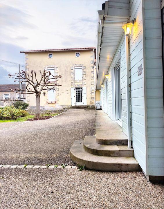 Maison - 229 m² - 9 pièces