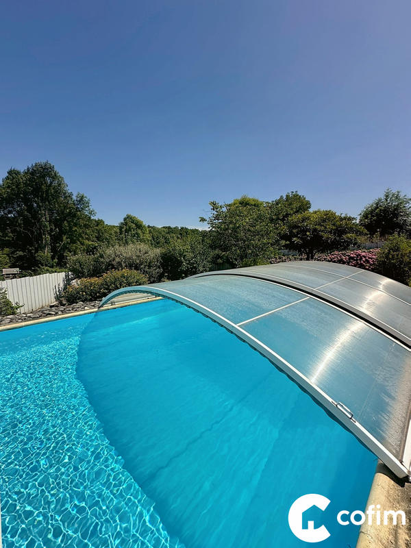 Maison - 185 m² - 7 pièces