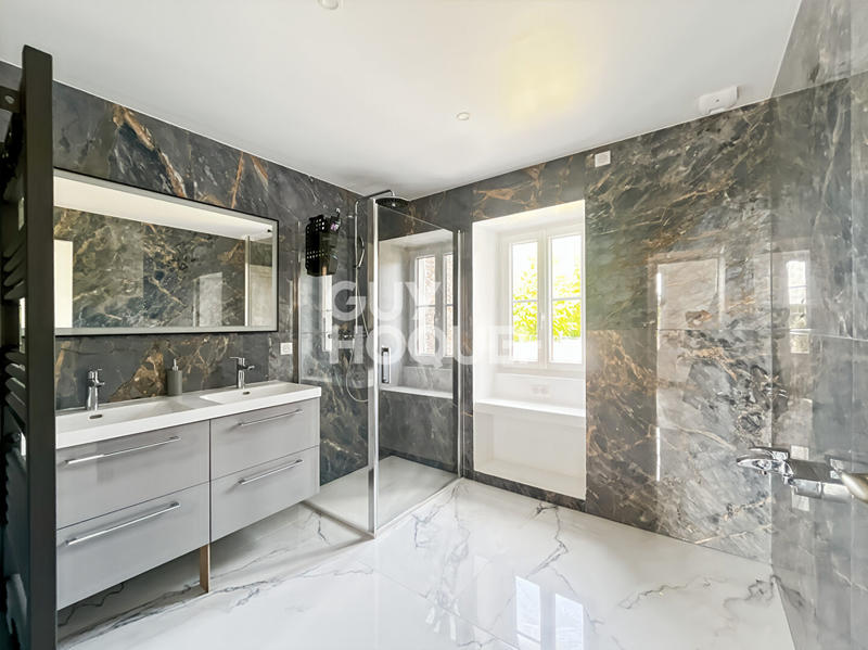 Maison - 118 m² - 5 pièces