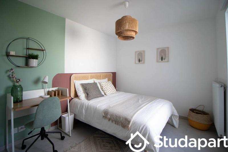 Chambre - 10 m² - 1 pièce