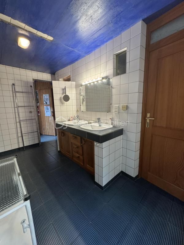 Maison de village - 260 m² - 13 pièces