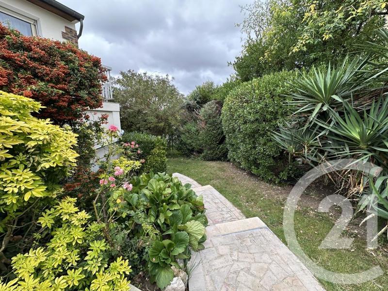 Pavillon - 170 m² - 6 pièces