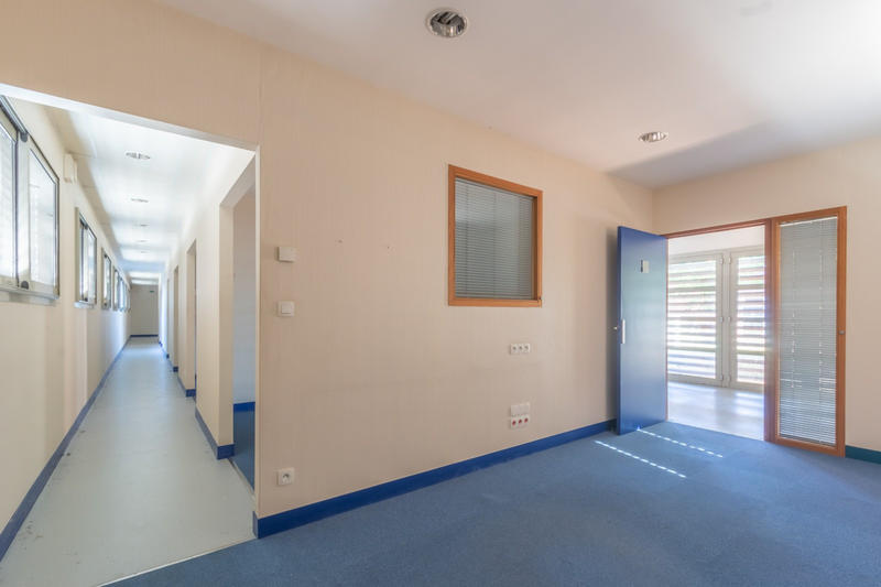 Bureau - 850 m² - 17 pièces
