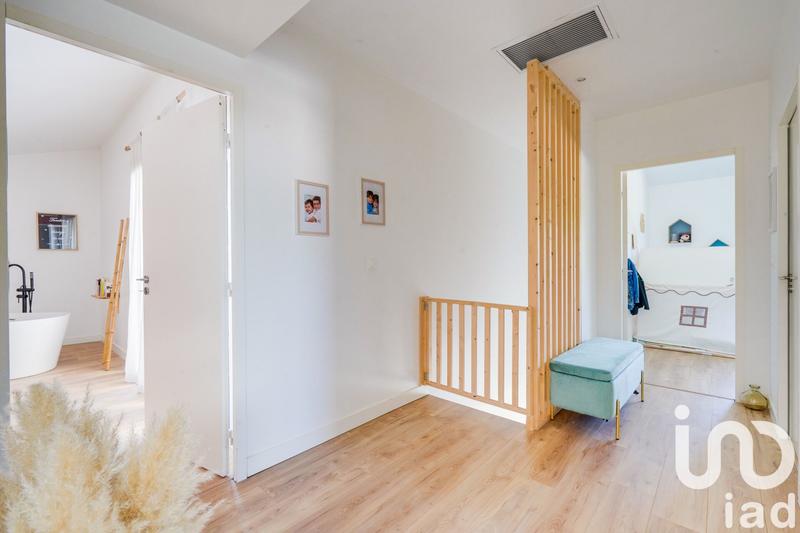 Maison - 200 m² - 6 pièces