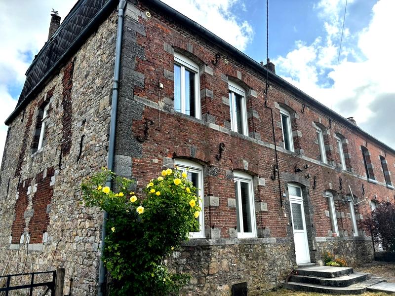 Maison - 230 m² - 8 pièces