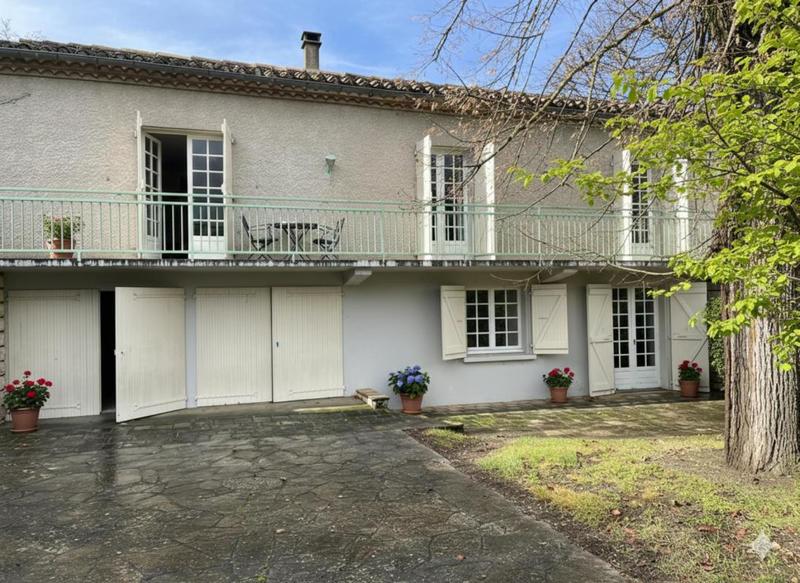 Maison de village - 204 m² - 5 pièces