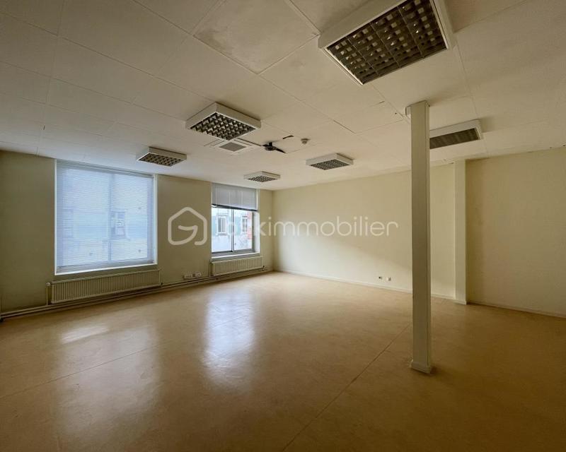 Immeuble - 1 600 m² - 12 pièces