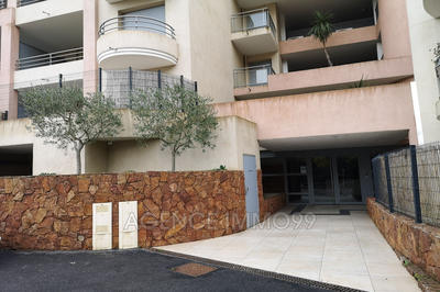 Parking / Garage - 15 m²