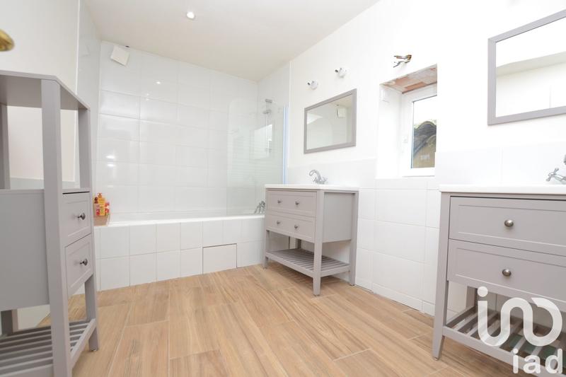 Maison de village - 201 m² - 7 pièces