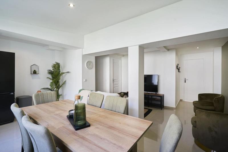 Maison - 98 m² - 6 pièces