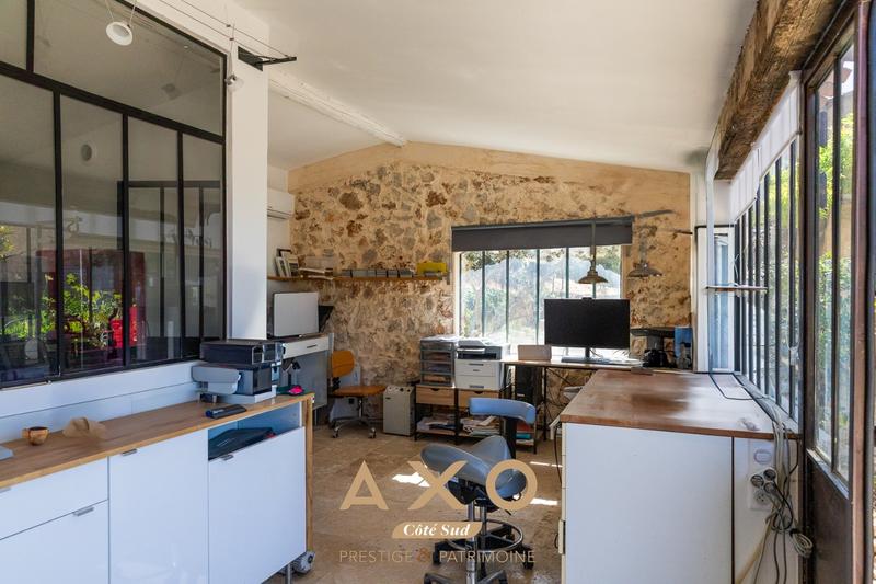 Maison - 200 m² - 7 pièces