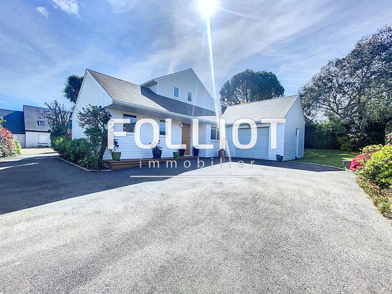 Maison - 140 m² - 8 pièces