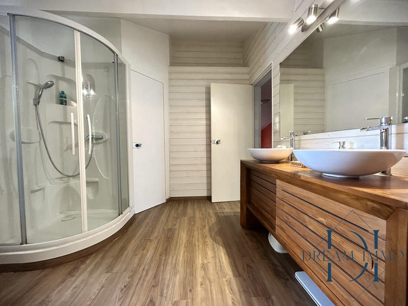 Maison traditionnelle - 143 m² - 5 pièces