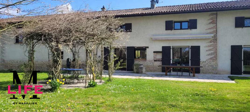Maison - 251 m² - 6 pièces