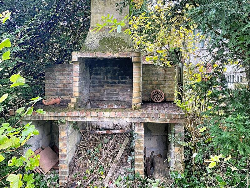 Pavillon - 150 m² - 6 pièces