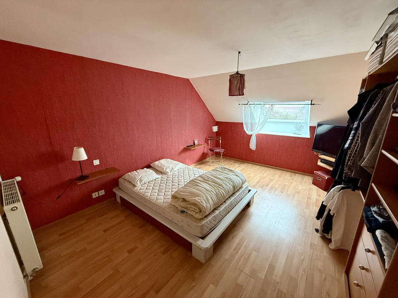 Maison - 210 m² - 7 pièces