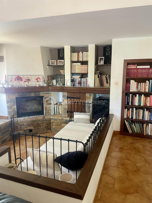 Propriété - 160 m² - 6 pièces