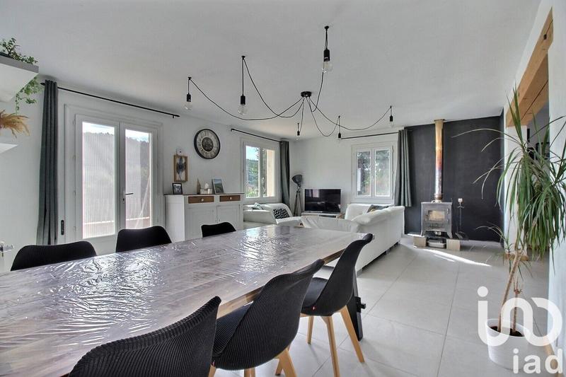 Maison - 104 m² - 4 pièces