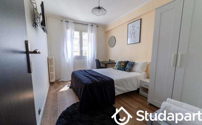 Chambre - 14 m² - 1 pièce