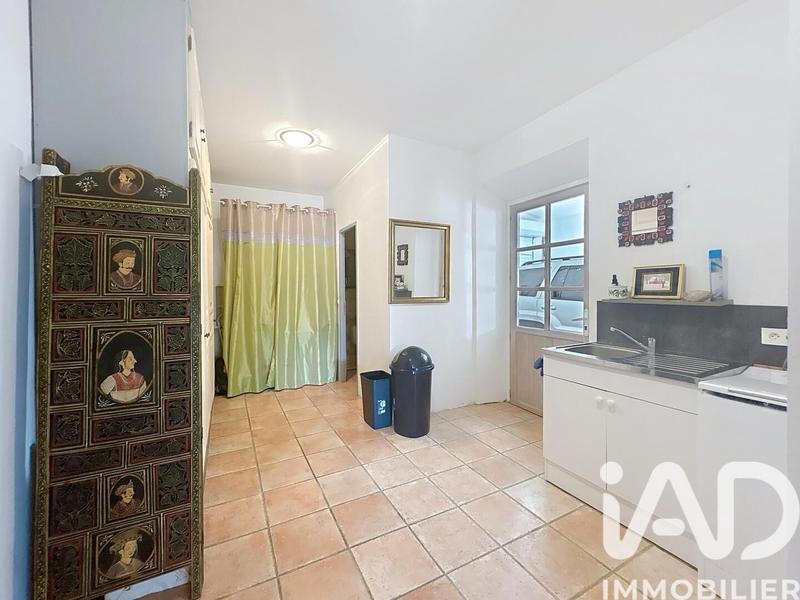 Maison - 268 m² - 9 pièces