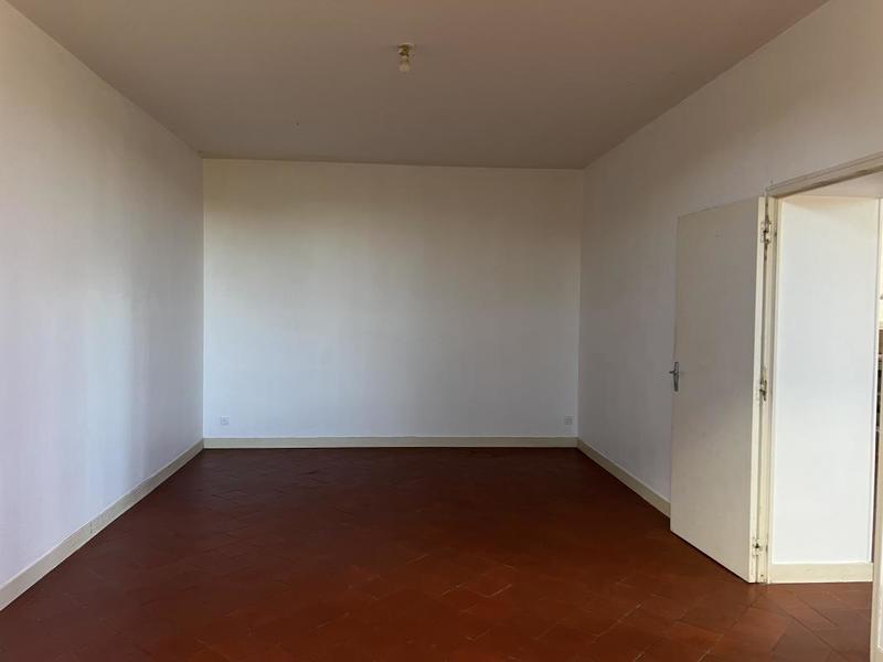 Appartement - 90 m² - 3 pièces