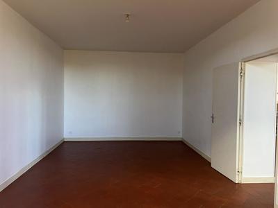 Appartement - 90 m² - 3 pièces