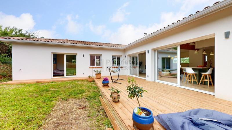 Maison - 150 m² - 5 pièces