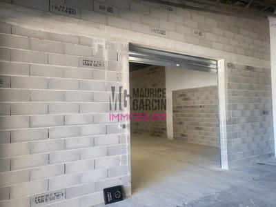 Local d'activités - 79 m²