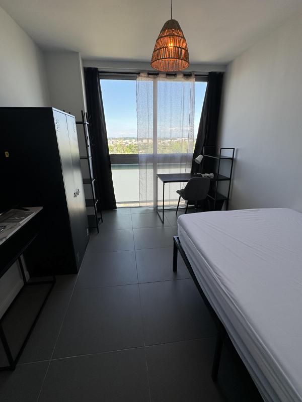 Appartement - 100 m² - 7 pièces