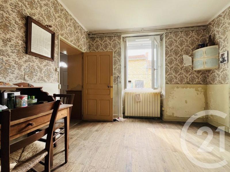 Maison de village - 94 m² - 4 pièces