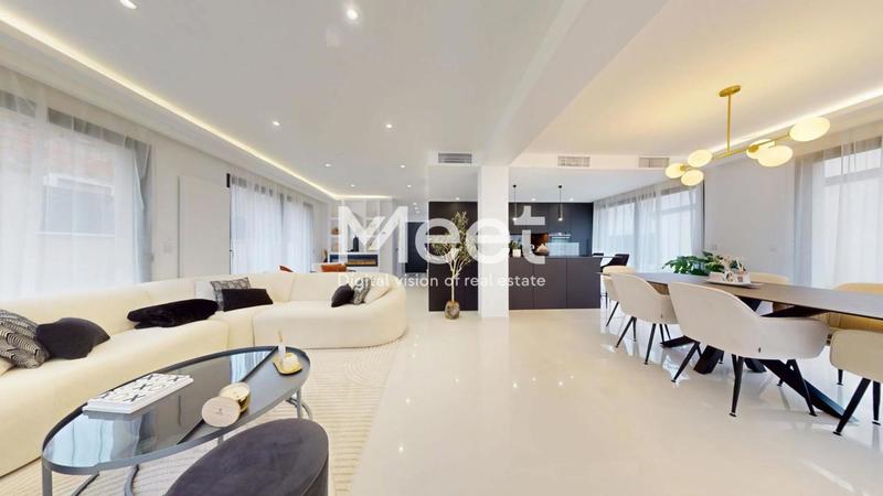 Maison - 143 m² - 6 pièces