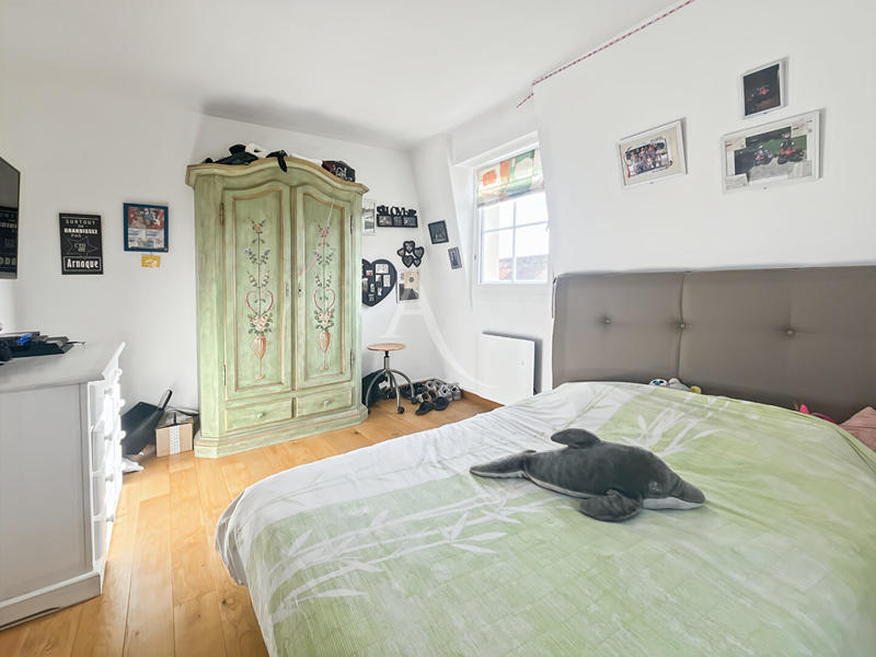 Maison - 214 m² - 7 pièces