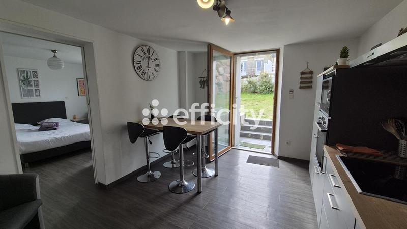 Maison - 138 m² - 9 pièces