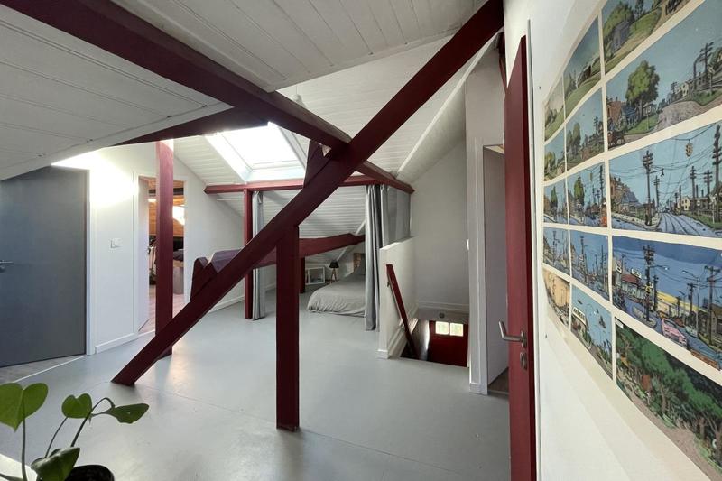 Maison - 148 m² - 8 pièces