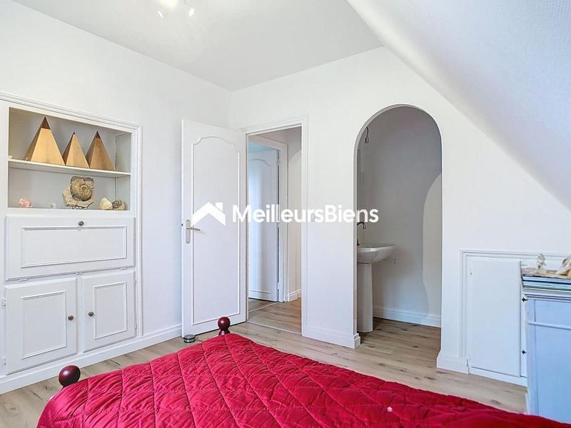 Maison - 133 m² - 6 pièces