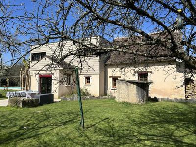 Propriété - 263 m² - 11 pièces