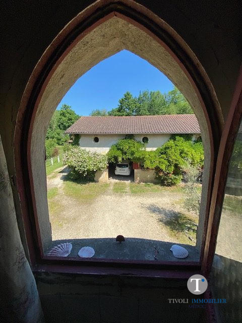 Maison ancienne - 700 m² - 14 pièces