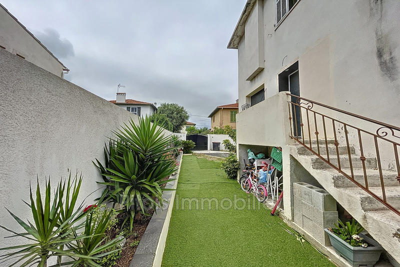 Maison - 207 m² - 10 pièces