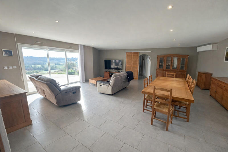 Maison - 170 m² - 6 pièces