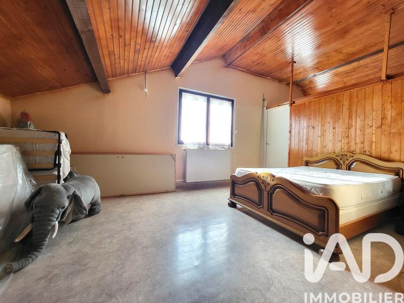 Maison - 180 m² - 5 pièces