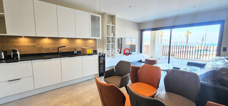 Appartement - 97 m² - 4 pièces