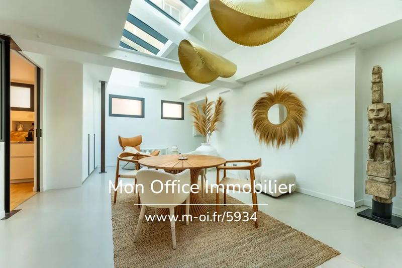 Loft - 140 m² - 4 pièces