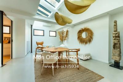 Loft - 140 m² - 4 pièces