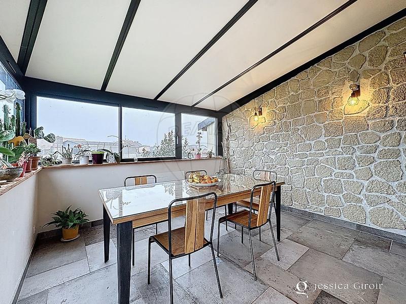 Maison - 137 m² - 7 pièces