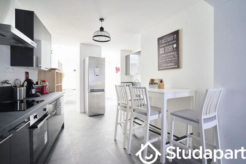 Chambre - 11 m² - 1 pièce