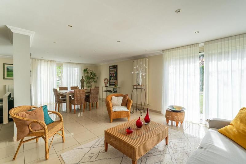 Maison - 190 m² - 7 pièces