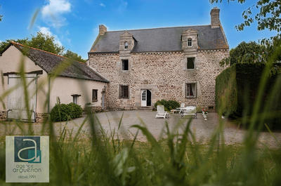 Maison - 560 m² - 14 pièces